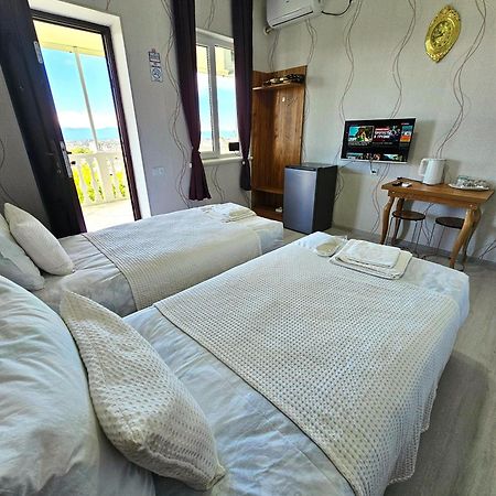 Hilltop Guest House קוטאיסי מראה חיצוני תמונה