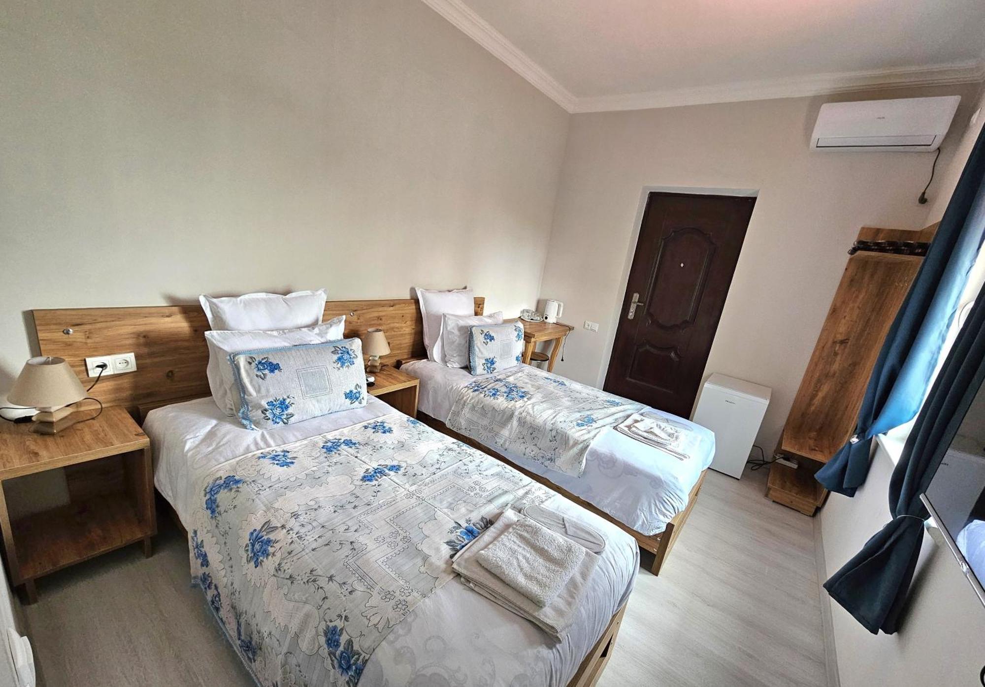 Hilltop Guest House קוטאיסי מראה חיצוני תמונה
