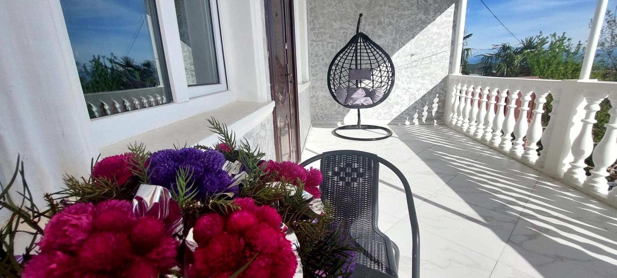 Hilltop Guest House קוטאיסי מראה חיצוני תמונה